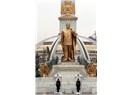 Halkın sevgilisi bir diktatör: Saparmurat Türkmenbaşı