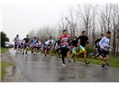 Triatletler İzmir Duatlonu'nda yağmura meydan okudu