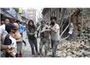 Nepal 7.8 büyüklüğündeki depremle sallandı