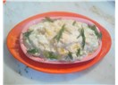 Yoğurtlu, közlenmiş patlıcan salatası