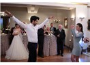 Kara Sevda / Bu Harmandalı çok konuşulur!