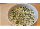 Yoğurtlu, sarımsaklı semizotu salatası