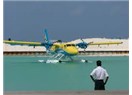 "Abla" Grubu Üç Pilotun Uçak Paletindeki Suyu Seyyar Tulumbayla Boşaltmasını İzler