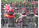 "Abla" Grubu, Japonya'daki Onuncu Günlerinde, Kamakura'ya Gider, Tokyo'yu Gezerler
