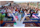 Rişikeş ve Uluslararası Yoga Festivali