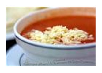 Soğuk kış günlerinde sıcacık domates çorbası