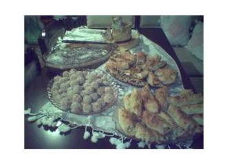 Misafir Umduğunu Değil, Bulduğunu Yer