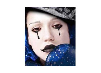 Palyaço burnunu attı artık