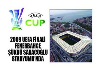 Kadıköy'de UEFA finali dinliyorum, gözlerim kapalı