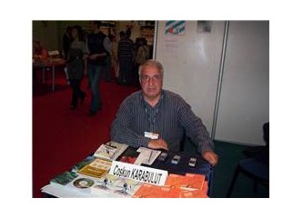 Coşkun Karabulut 13. İzmir Kitap Fuarı'ndaydı.