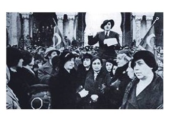 Türk Kadını yarışa erken başladı fakat...