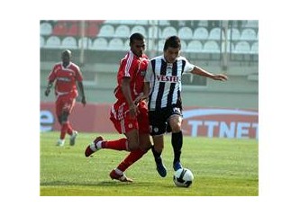 Bir maçta iki Sezer