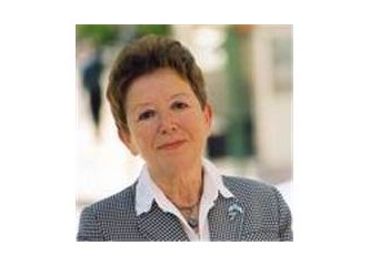 Sıcak Külleri Kaldı - Oya Baydar