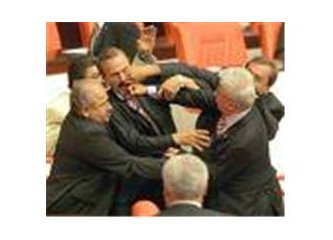 Fikirlerin çarpışmasından gerçekler doğar, insanların çarpışmasından kavga çıkar..