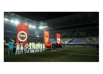 Fenerbahçe Şampiyonlar Ligi 2. turunun ilk buluşmasında Kadıköy'de Sevilla'yı 3-2 yendi.