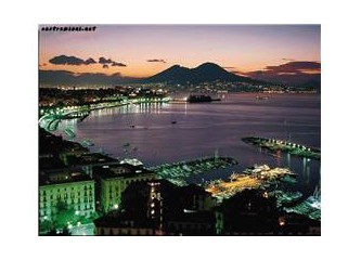 Ben hep uzaktayım zaten, Napoli ile Rio arasında... [2]