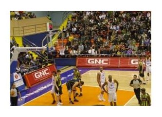 Antalya-Fenerbahçe basketbol maçından...