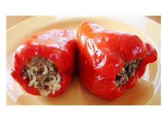 Kırmızı biber dolması
