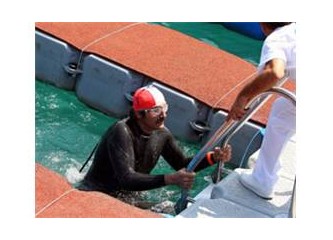 Mersin milletvekili Tüzmen, yüzmede kategorisinde birinci oldu…