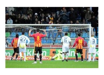 Böyle gol de olmaz, penaltı da Fenerbahçe de...