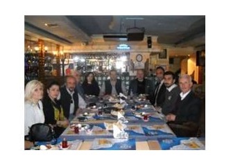 İzmir'de şair ve yazarlar buluşması