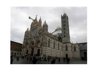 Siena : Herkesin beğendiği benim birşey anlayamadığım şehir...