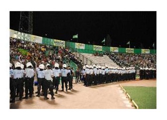 Siyaset tadında; adında Futbol!