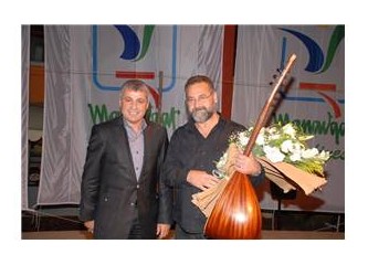 Tolga Çandar Manavgat konseri “Sarı saçlım mavi gözlüm”!