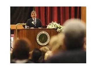 Fikri hür, vicdanı hür, irfanı hür nesiller!