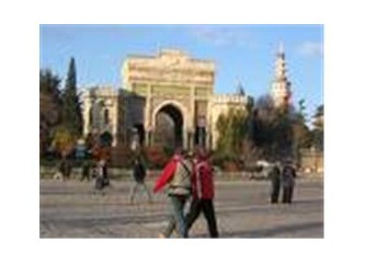 Üniversiteler açılırken