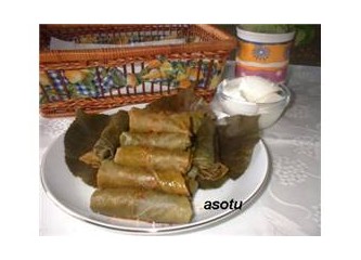 Ihlamur yaprağı sarması
