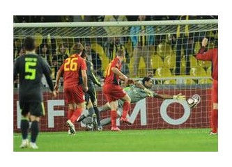 Daha şimdiden hasretinden kramponllar eskittik