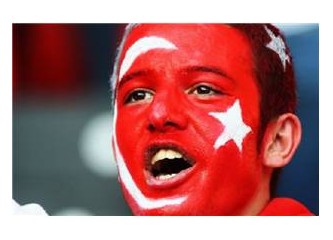 Ekonomik kriz Türkiye’de de milliyetçiliği ateşliyor!