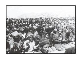 Başına oruç vurmuş, ''Başbakan''!... / Başbakan İsmet Paşa'nın Dersim raporu!... / ''Üçbine Doğru''