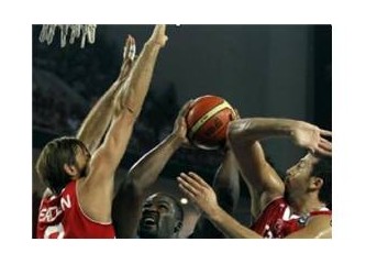Komşunun sesi çıkmadı; Türkiye 76- 65 Yunanistan