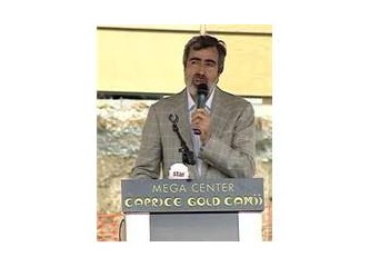 “Mega Center Caprice Gold Cami”
