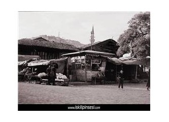 Konağın önü
