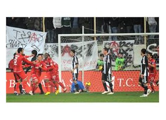 Beşiktaş’ta "kan kaybı" devam ediyor: Manisaspor: 2- BJK: 1