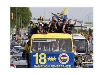 F.Bahçe Bursa'ya emanet ettiği Şampiyonluğu teslim aldı.