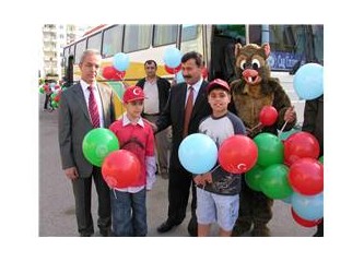 Mersin orman bölge müdürlüğü 23 Nisanda binlerce balon dağıttı