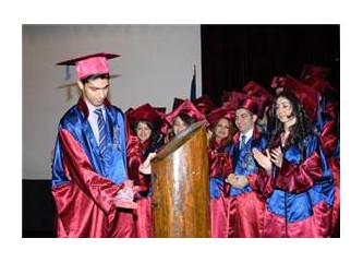 Mersin Üniversitesi Tıp Fakültesi 6.Dönem mezunları, törenle diplomalarını aldılar...