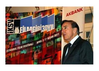 Yabancıları kucaklayan İKSV ayıp etti!