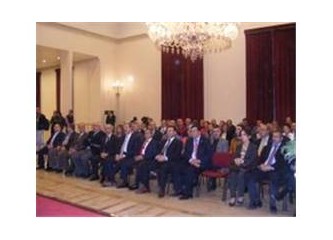 Mersin'li Gazeteciler Efsane Valiyi Unutmadı...