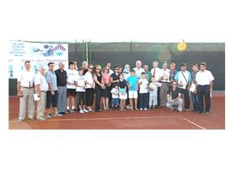 Mersin'in, Silifke ilçesinde tenis yaygınlaştı
