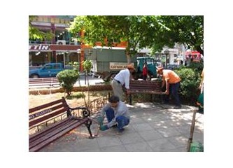 Mersin Akdeniz İlçe Belediyesi parkları revize ediyor
