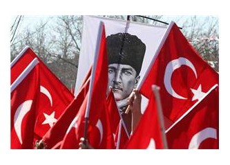 Plaj boyu... Etek kısa...