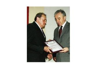 Tarihten, "masalsı dünya" peydahlamak.
