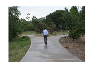 Türkiye bir yol ayrımına gelmiştir