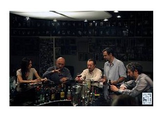 ‘Siyah Beyaz’ televizyon dizisi olmalı!
