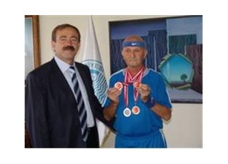 Veteran atlet, Mersin'e madalyalarla döndü